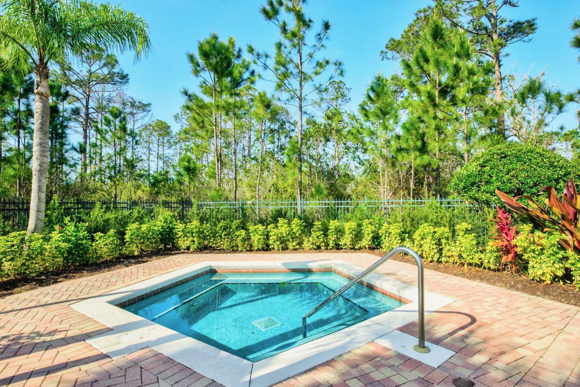 Bright & Modern 2Br Condo With Pool & Hot Tub, Near Disney! Orlando Exterior photo